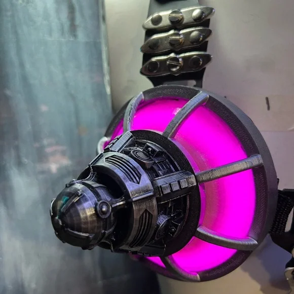 Futuristic Pink LED Bra - Picture 6 of 9